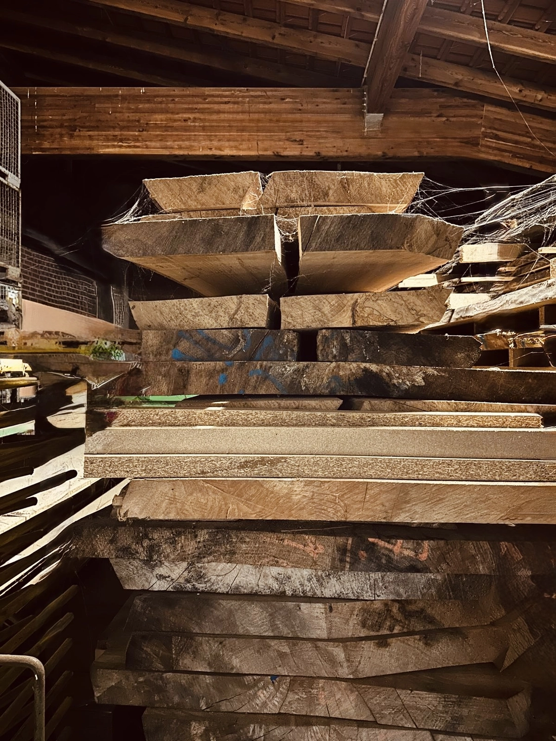 4Elements Maximilianus Group GmbH - designer furniture and decor - wooden table