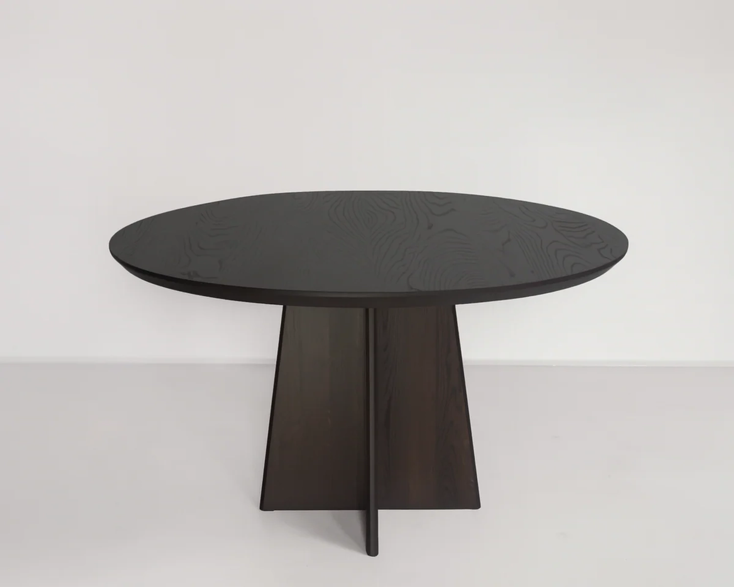 4Elements Maximilianus Group GmbH - designer furniture and decor - wooden table