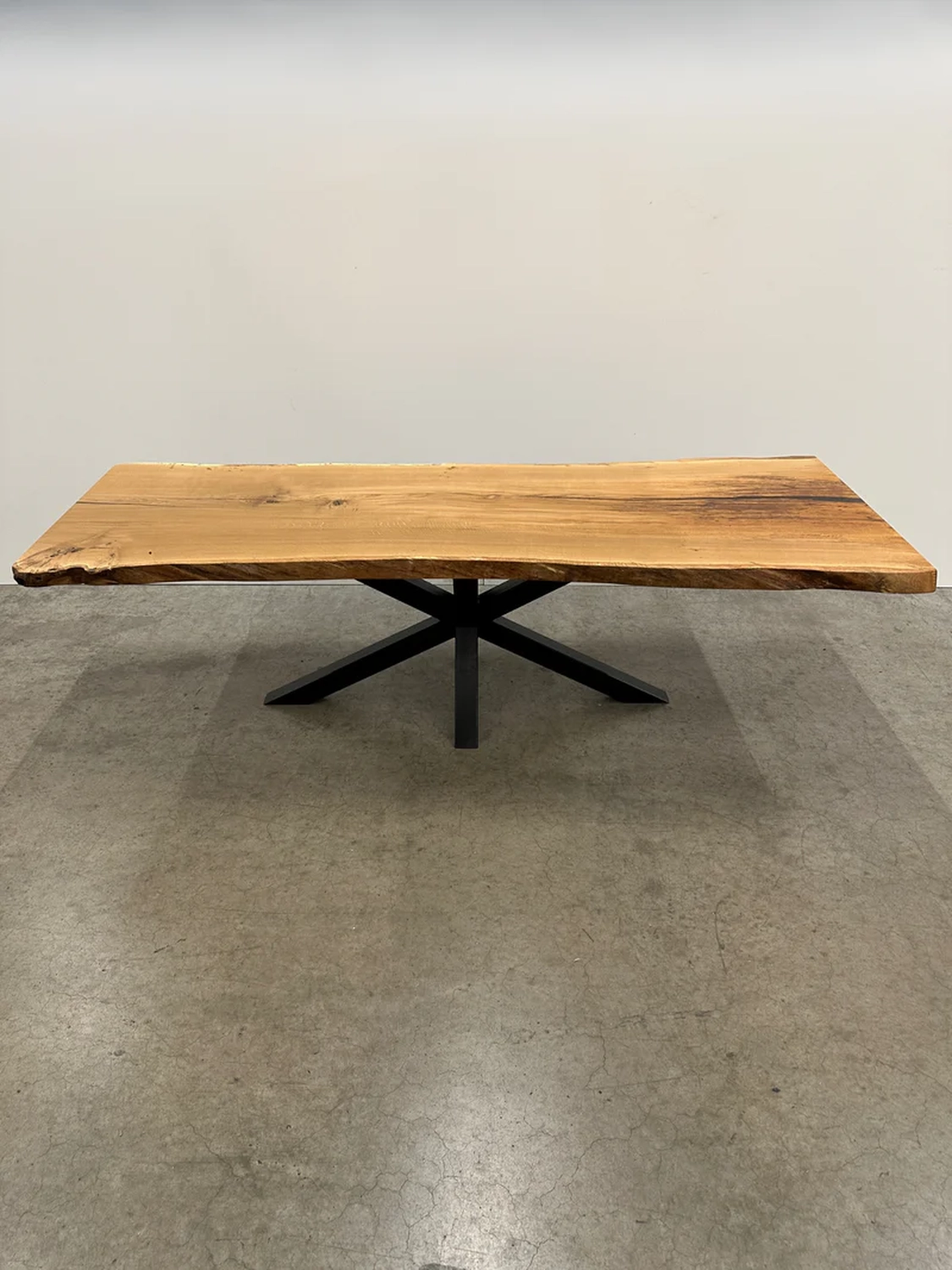 4Elements Maximilianus Group GmbH - designer furniture and decor - wooden table